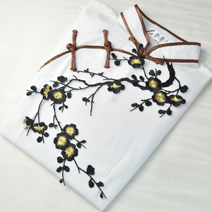 Plum Blossom Flower Applique Clothing Embroidery Patch Fabric Sticker Iron on Patch Sewing Repair
