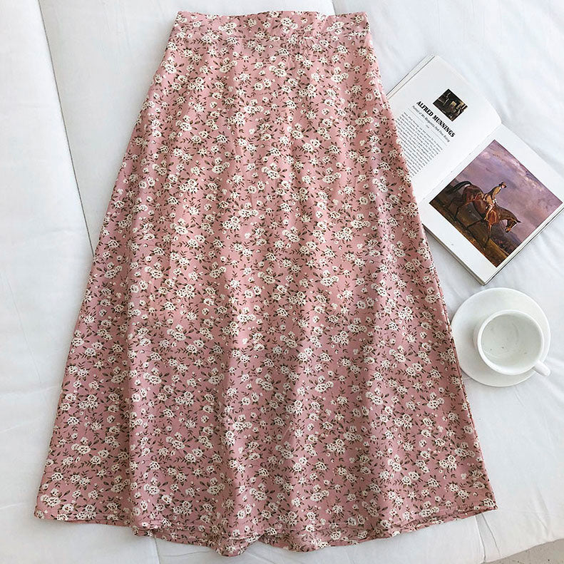 Falda midi con estampado floral y rosa de Cottagecore