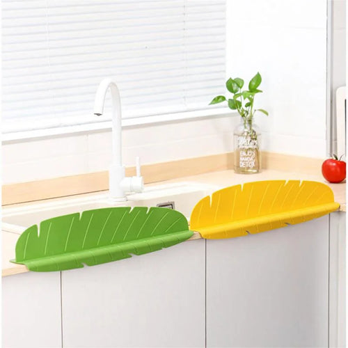 Leaf Shaped Silicone Water Baffle Splash Proof Suction Cup Type Water Partition Sink Tray