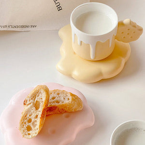 Taza y platillo de cerámica para galletas
